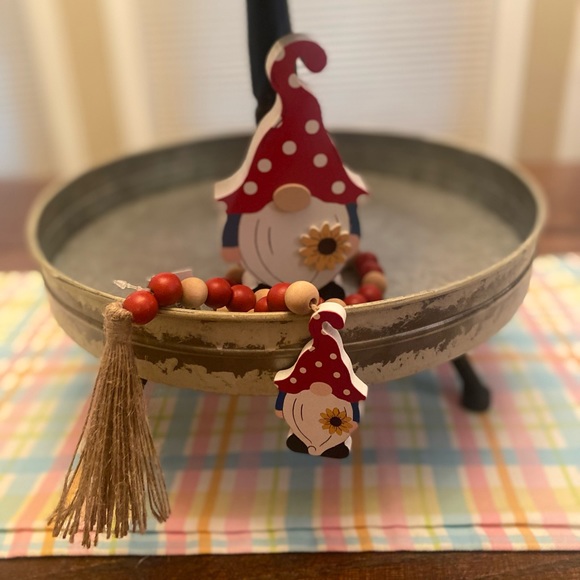 Spring Gnome Tier Tray Decor, Summer Gnome Beaded Garland & Mushroom Wood Sign - Picture 3 of 16